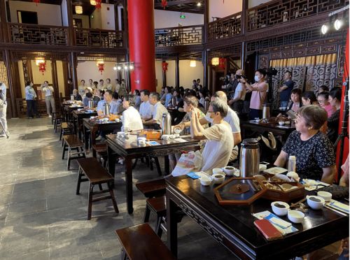 邊吃邊看邊聽 淮揚美食書場在南京開講
