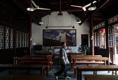 上海一老書場(chǎng)歇業(yè)半年后重開張,官方:哪怕貼錢也要開下去