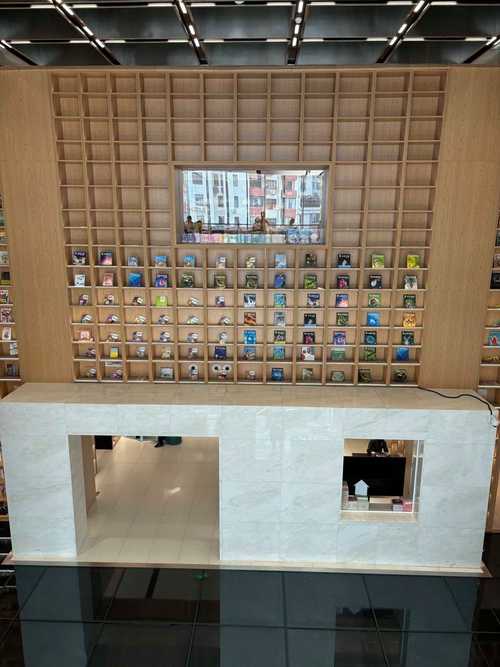 上海書城 一座城市的書香殿堂與書場(chǎng)文化